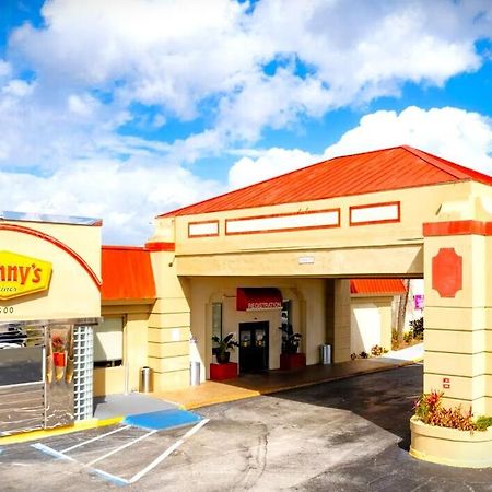 Space Coast Hotel Тітусвілл Екстер'єр фото
